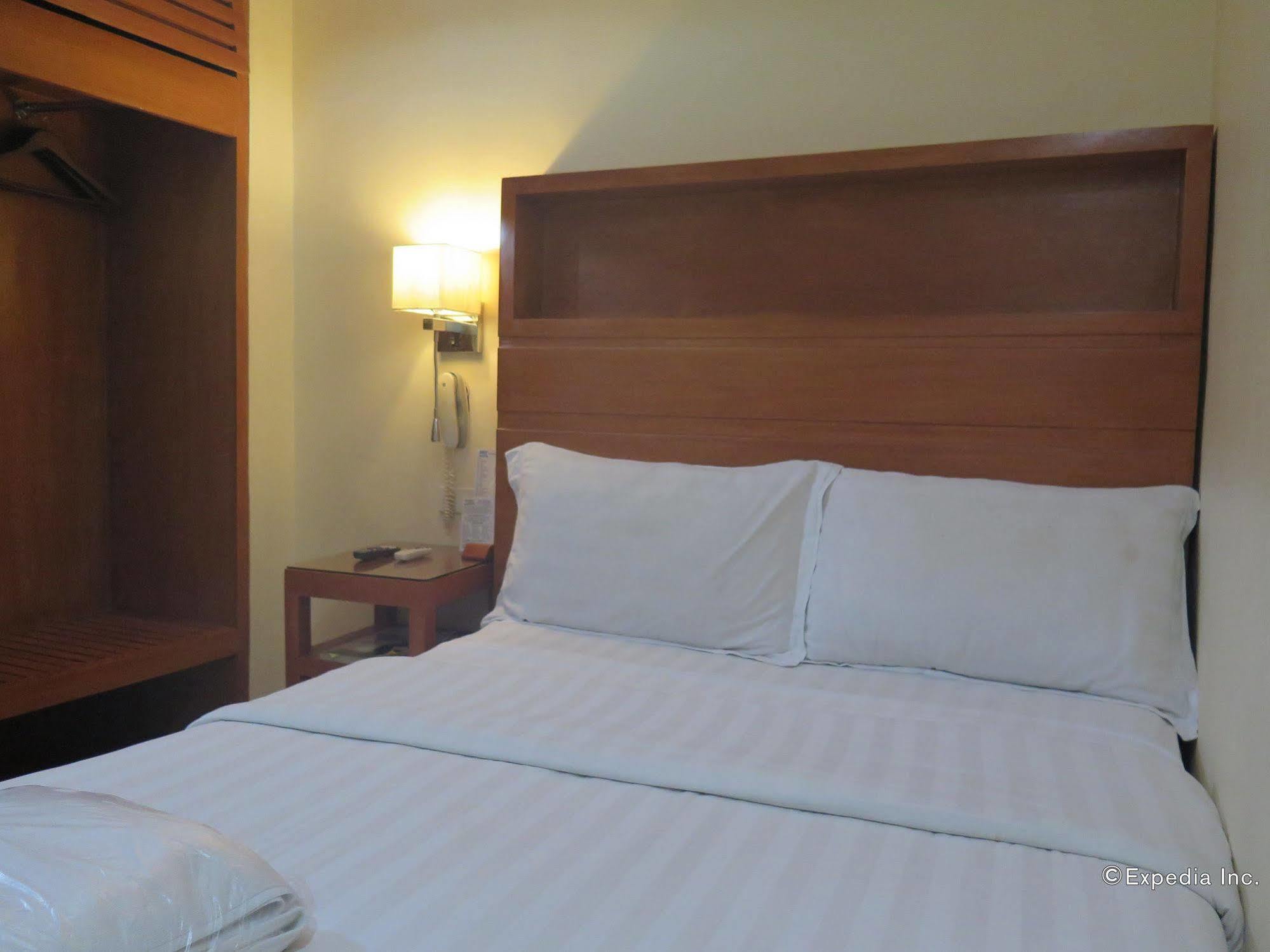 La Gloria Residence Inn Cebu Exteriör bild
