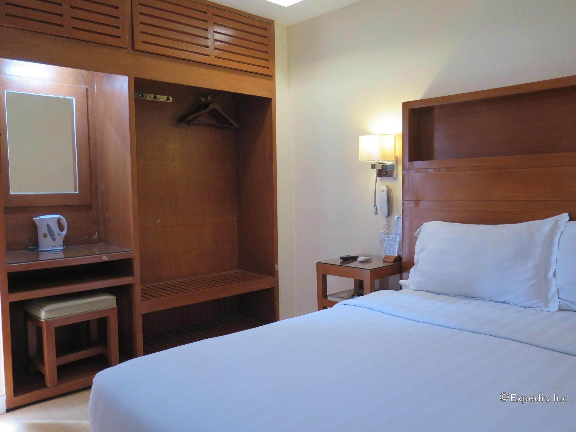 La Gloria Residence Inn Cebu Exteriör bild